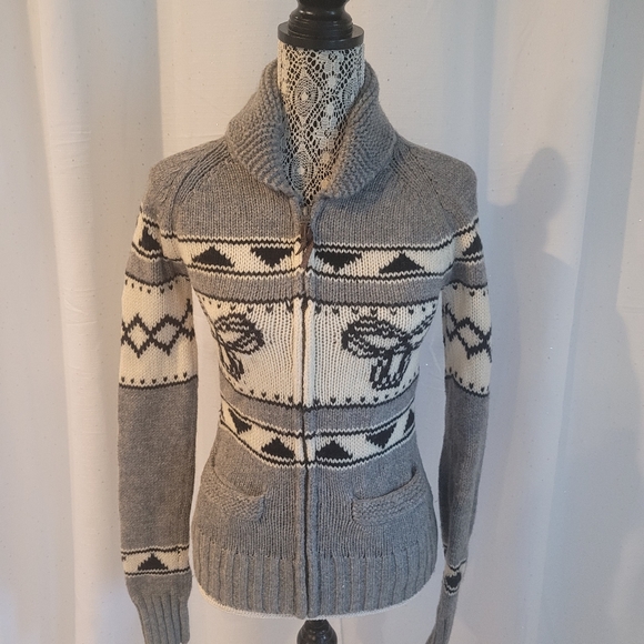 TNA ARITZIA Sea to sky Women's sweater 100% Lambswool, 2Pockets Knitted Small - Picture 4 of 10